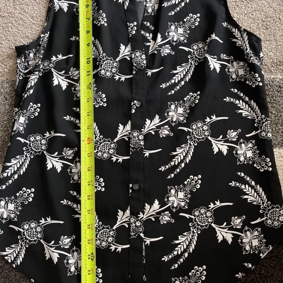 Ann Taylor button blouse - Picture 3 of 5